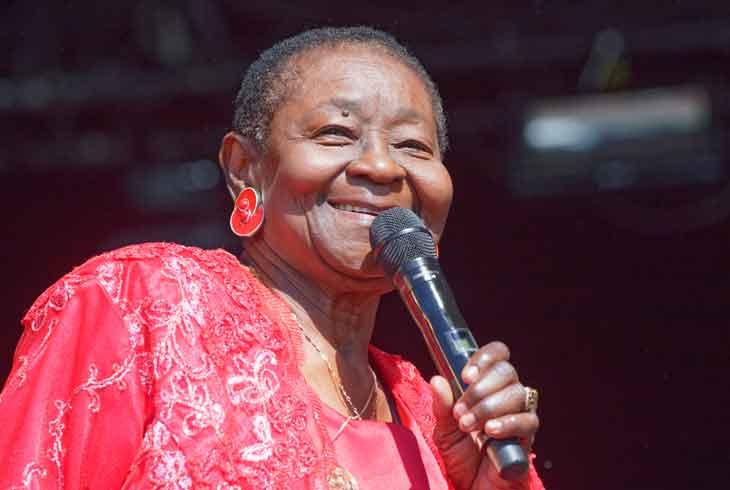 Calypso Rose : La Reine incontestée du Calypso, une Légende Musicale qui Inspire et Enchante le Monde