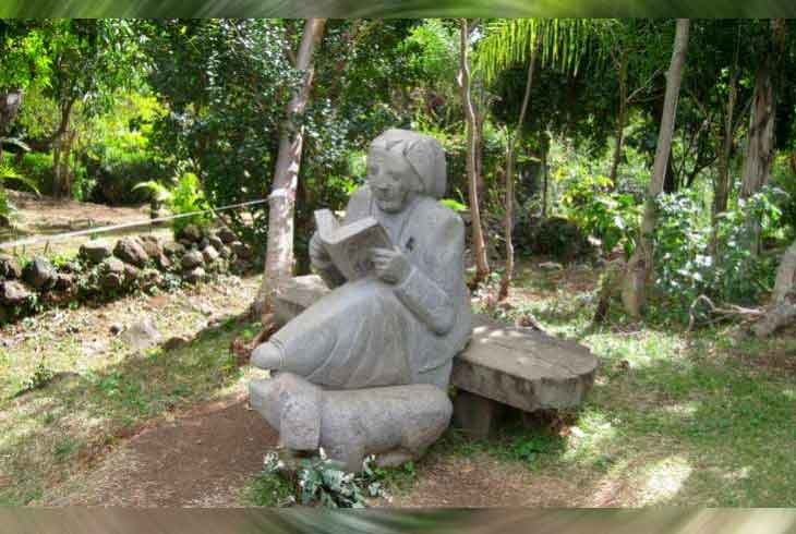 Marie Anne Thérèse Ombline Desbassayns : Entre Charité et Controverse au XIXème Siècle
